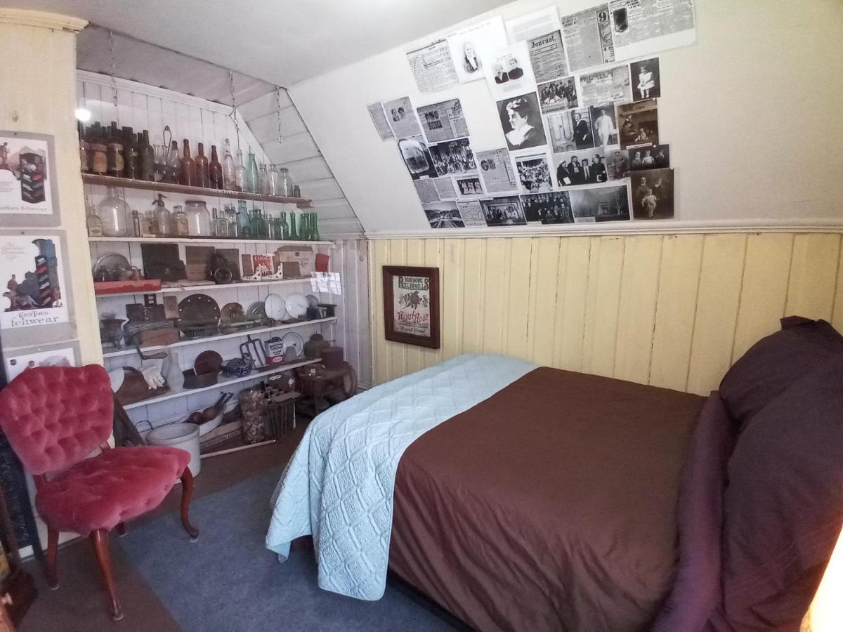 Historical John Rast House Circa 1875 Hotel Roseburg Buitenkant foto