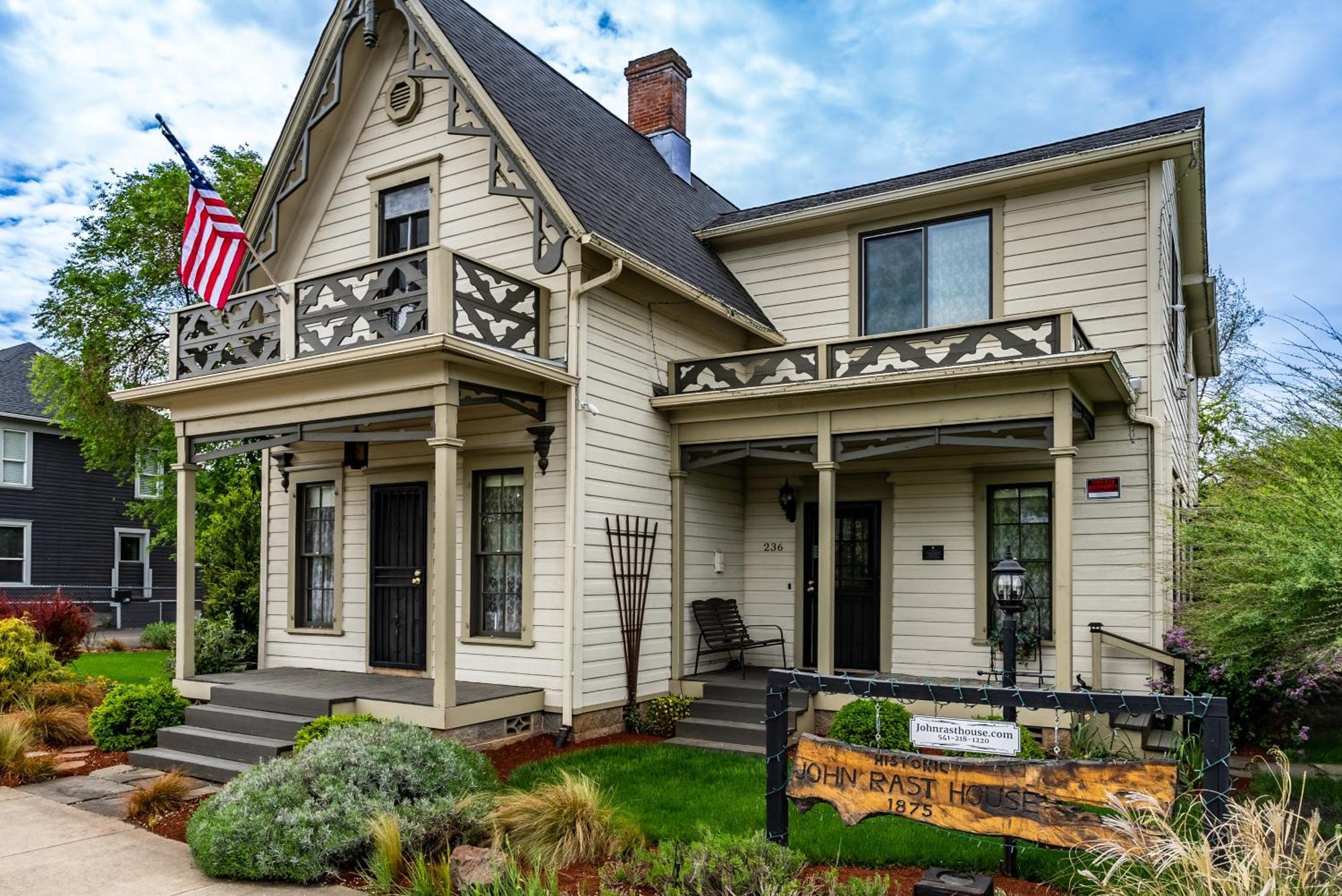 Historical John Rast House Circa 1875 Hotel Roseburg Buitenkant foto